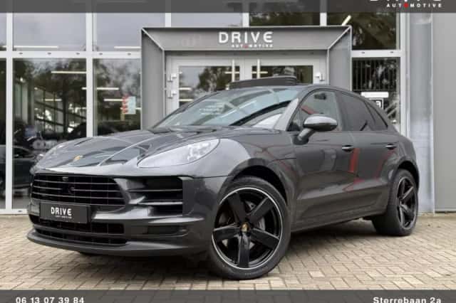 Porsche Macan (2020) thumbnail 1