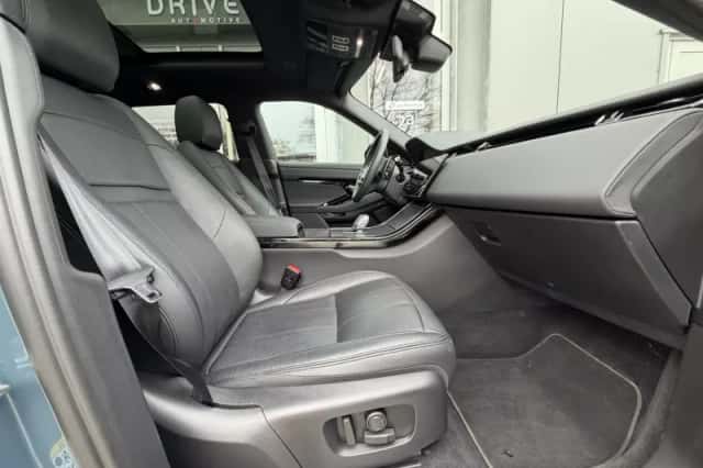 Land Rover Range Rover Evoque (2024) thumbnail 2