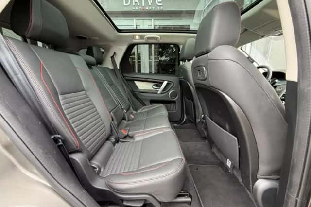 Land Rover Discovery Sport (2023) thumbnail 6