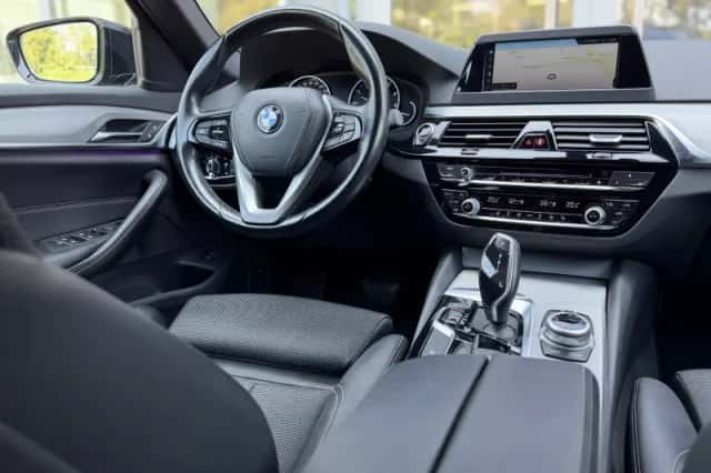 BMW 5-Serie (2017) thumbnail 3