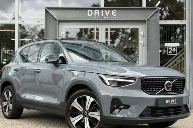 Volvo XC40 (2023) thumbnail 4