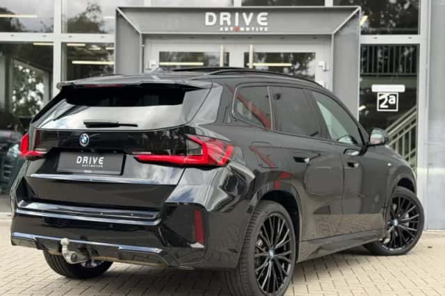 BMW X1 (2023) thumbnail 5