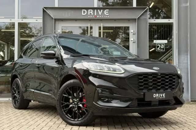 Ford Kuga (2023) thumbnail 4