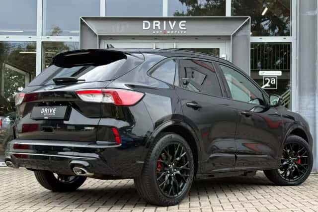 Ford Kuga (2023) thumbnail 5