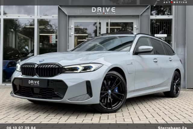 BMW 3-Serie (2023) thumbnail 1