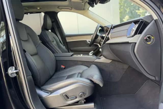Volvo XC90 (2025) thumbnail 2