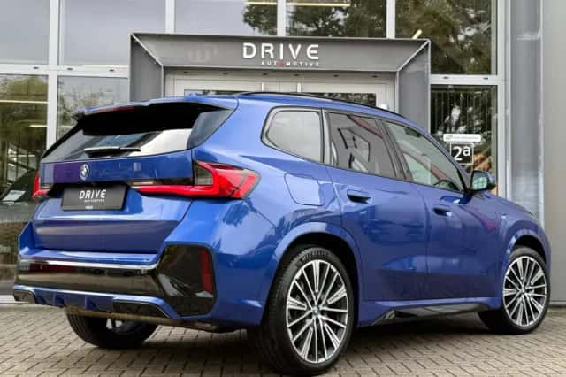 BMW X1 (2024) thumbnail 5