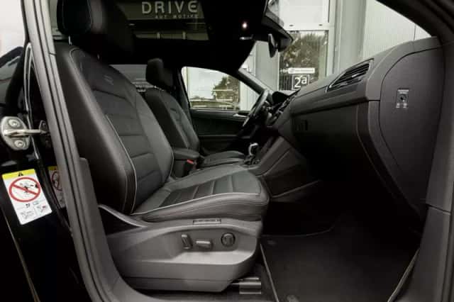 Volkswagen Tiguan (2022) thumbnail 2
