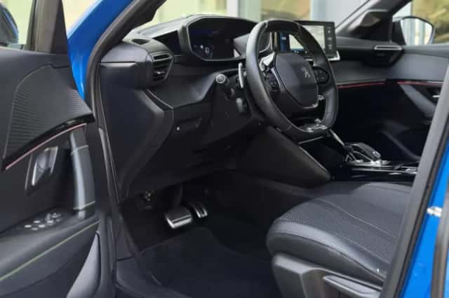 Peugeot 208 (2021) thumbnail 2