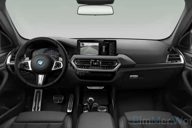 BMW X3 (2022) thumbnail 3