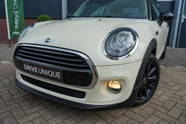 MINI  (2016) thumbnail 2