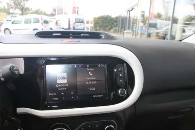 Renault Twingo (2023) thumbnail 6