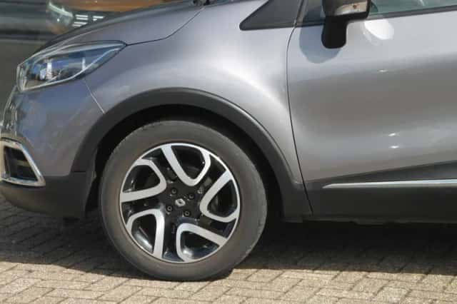Renault Captur (2014) thumbnail 2
