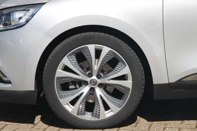 Renault Grand Scénic (2019) thumbnail 2
