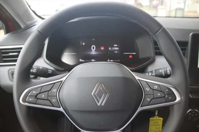 Renault Clio (2024) thumbnail 2