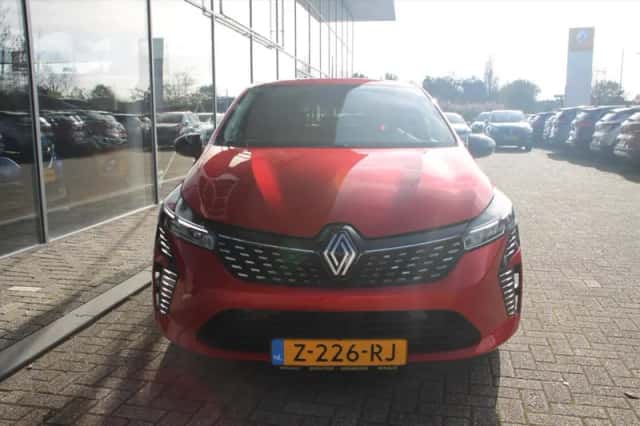 Renault Clio (2024) thumbnail 4