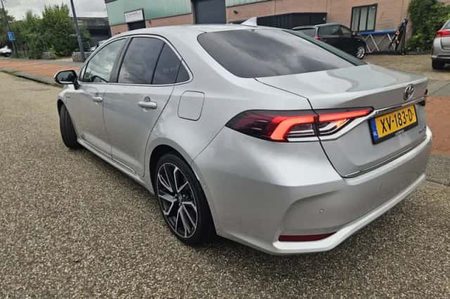 Toyota Corolla (2019) thumbnail 3