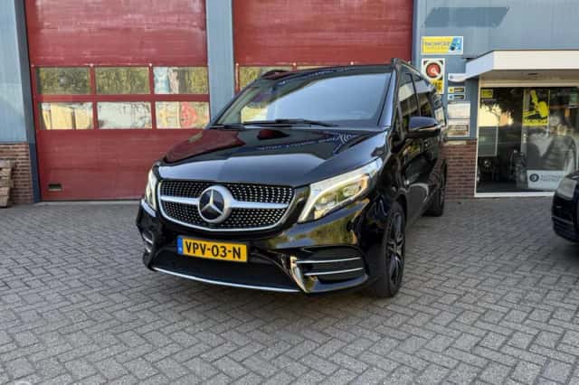Mercedes-Benz Vito (2022) thumbnail 2