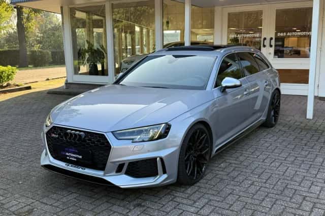 Audi RS 4 (2018) thumbnail 2