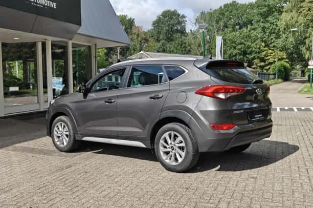 Hyundai Tucson (2018) thumbnail 3