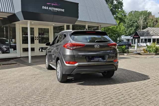 Hyundai Tucson (2018) thumbnail 4