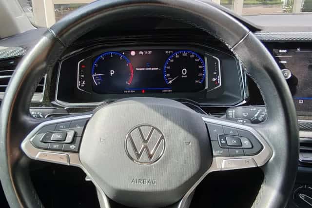 Volkswagen Polo (2023) thumbnail 6