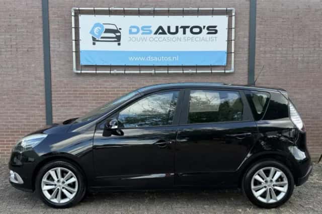 Renault Scénic (2012) thumbnail 2