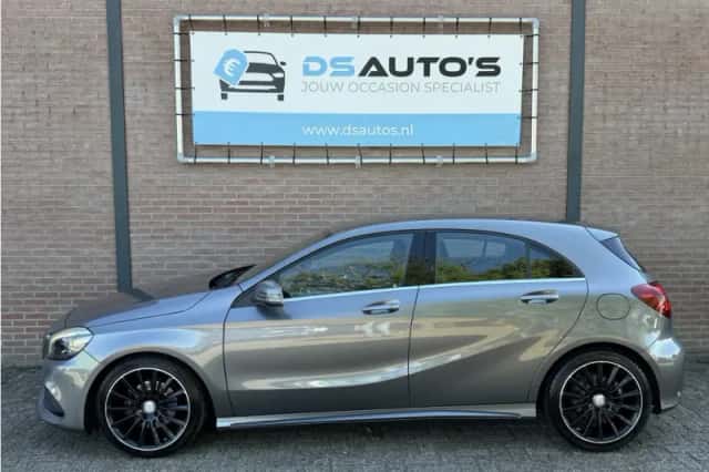 Mercedes-Benz A-Klasse (2016) thumbnail 2