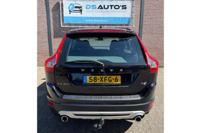Volvo XC60 (2012) thumbnail 4