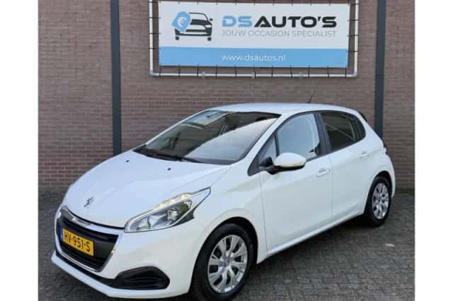 Peugeot 208 (2015) thumbnail 1