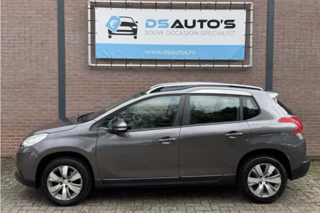 Peugeot 2008 (2015) thumbnail 2