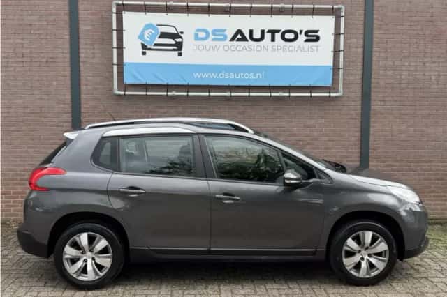 Peugeot 2008 (2015) thumbnail 3
