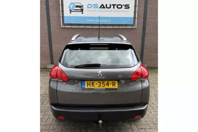 Peugeot 2008 (2015) thumbnail 4