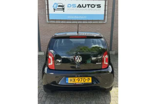 Volkswagen Up! (2016) thumbnail 4