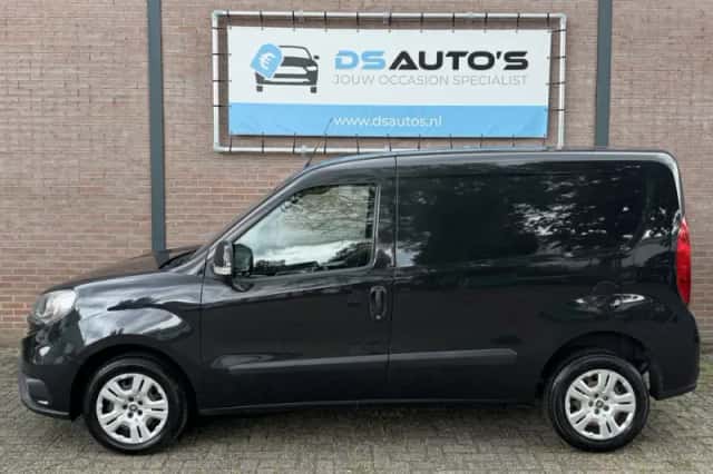 Fiat Doblò Cargo (2016) thumbnail 2