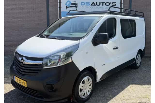 Opel Vivaro (2015) thumbnail 1