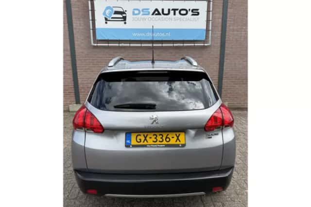 Peugeot 2008 (2015) thumbnail 4