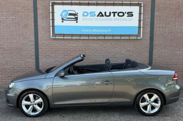 Volkswagen Eos (2011) thumbnail 3
