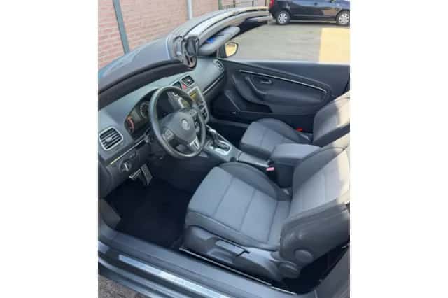 Volkswagen Eos (2011) thumbnail 6