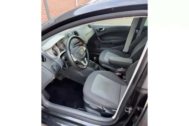 SEAT Ibiza (2011) thumbnail 5