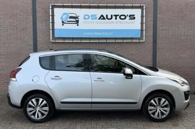 Peugeot 3008 (2014) thumbnail 3