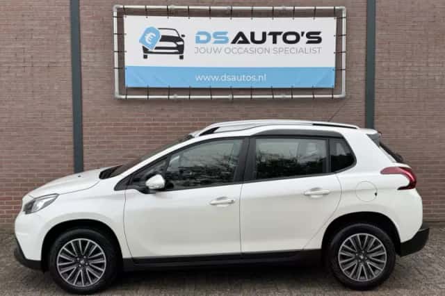 Peugeot 2008 (2018) thumbnail 2