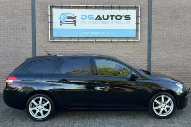 Peugeot 308 (2015) thumbnail 3