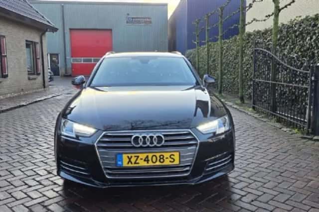 Audi A4 (2018) thumbnail 2