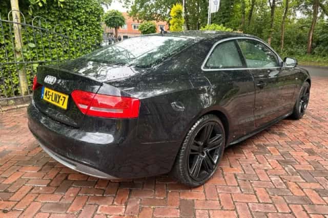 Audi A5 (2010) thumbnail 5