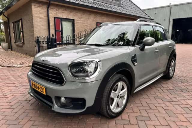MINI Countryman (2017) thumbnail 1