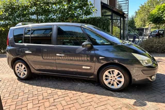Renault Espace (2009) thumbnail 4