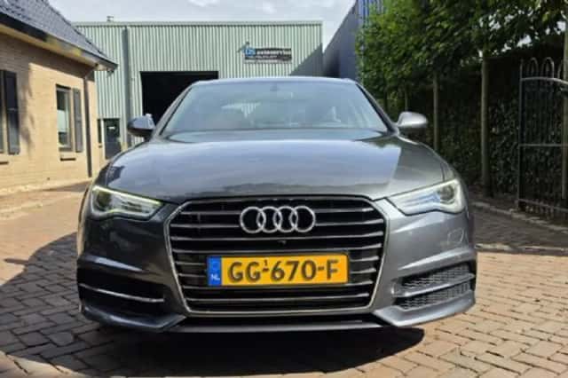Audi A6 (2015) thumbnail 2