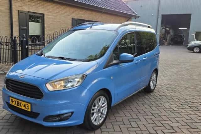 Ford Tourneo Courier (2014) thumbnail 1