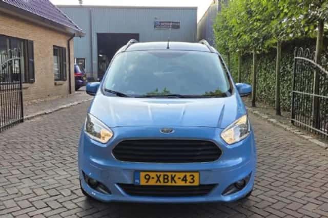 Ford Tourneo Courier (2014) thumbnail 2
